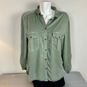 American Eagle Light Green Cuffed Button Down